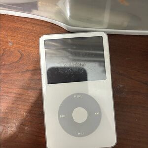 iPod, fully functional, no charger